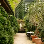 The Gate Garden Апарт-отель Берлин